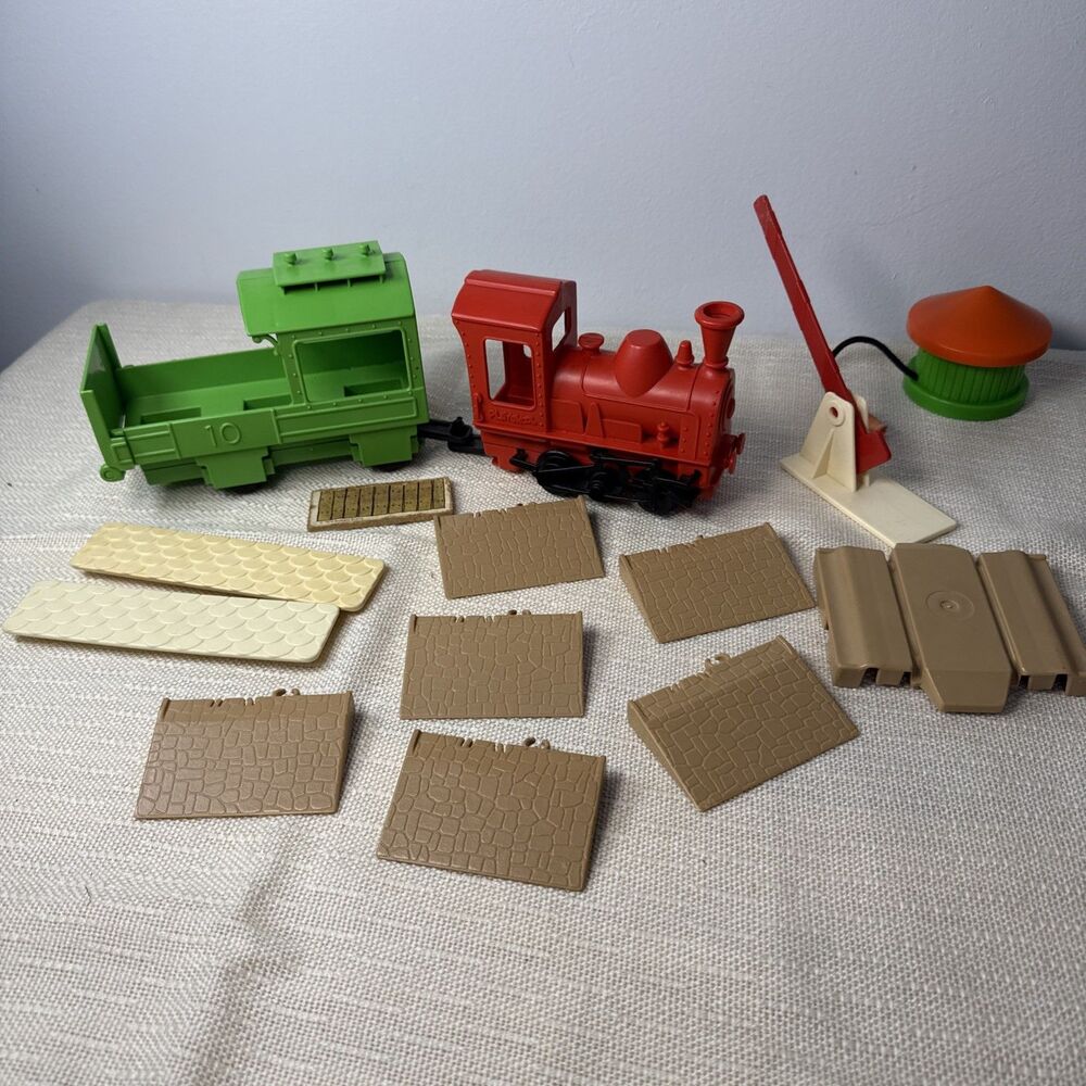 PLAYSKOOL Richard Scarry's PUZZLETOWN Lowly Worm's Rail & Roadway Replacements